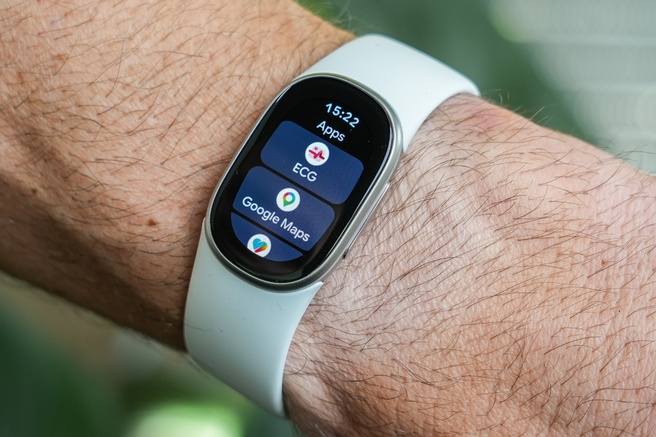 Fitbit Edge ecg