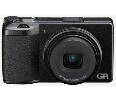 Ricoh GR III HDF compact camera Zwart