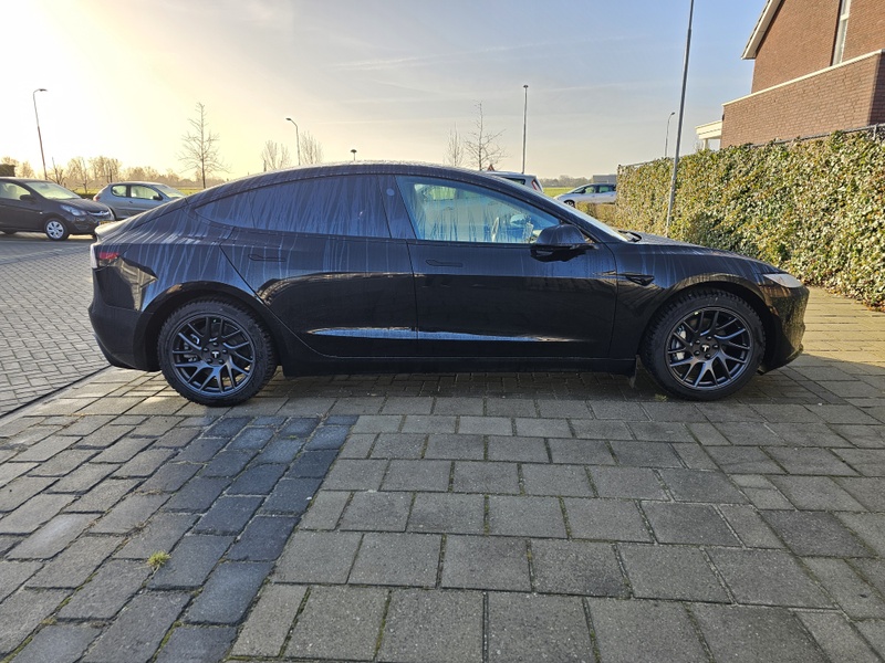 Afbeeldingslocatie: https://tweakers.net/i/Y-IPKL3Oa-_8y4drtAUYmfP87mQ=/800x/filters:strip_icc():strip_exif()/f/image/VZmvzMGNNnUX1ixnMK9Snkdt.jpg?f=fotoalbum_large