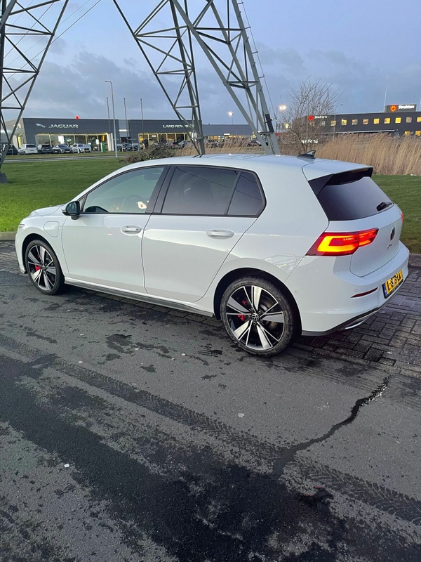 Afbeeldingslocatie: https://tweakers.net/i/Y-gG9hQte_XaPuh9qnoflnhh0nU=/x800/filters:strip_icc():strip_exif()/f/image/uWjrs1lE0hrhS9c2Y8U747hj.jpg?f=fotoalbum_large