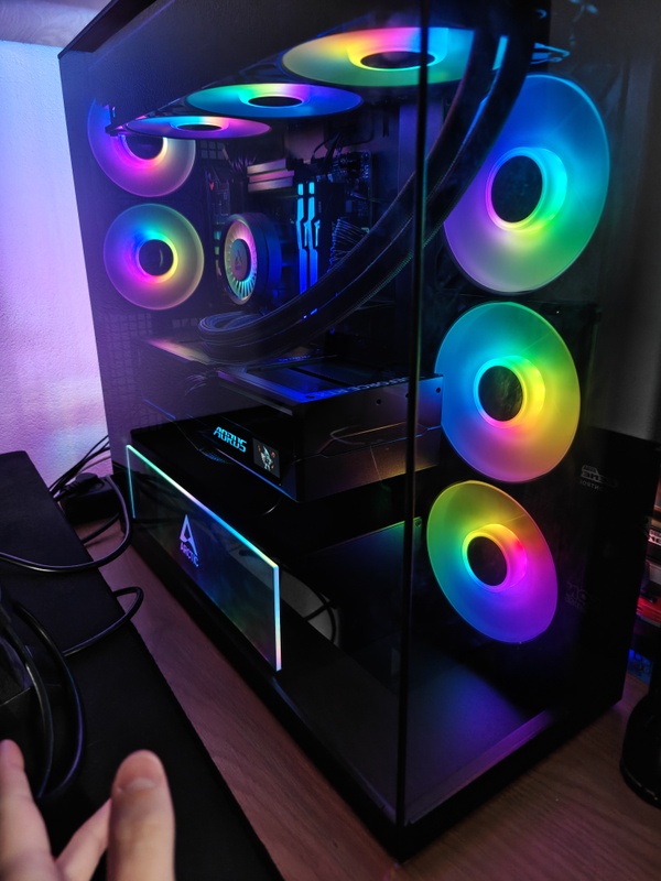 Afbeeldingslocatie: https://tweakers.net/i/Y2BZnfxK29GS7UaTBjhxOEPBPNQ=/x800/filters:strip_icc():strip_exif()/f/image/oluJn7Dm90FY7DwX5bjkaKap.jpg?f=fotoalbum_large