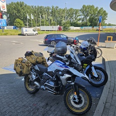 Afbeeldingslocatie: https://tweakers.net/i/Y95i7akjPx1bZBMy2VciJqjl-9s=/232x232/filters:strip_icc():strip_exif()/f/image/I6JCbhWfFQsMdzrYGfgzcHF9.jpg?f=fotoalbum_tile