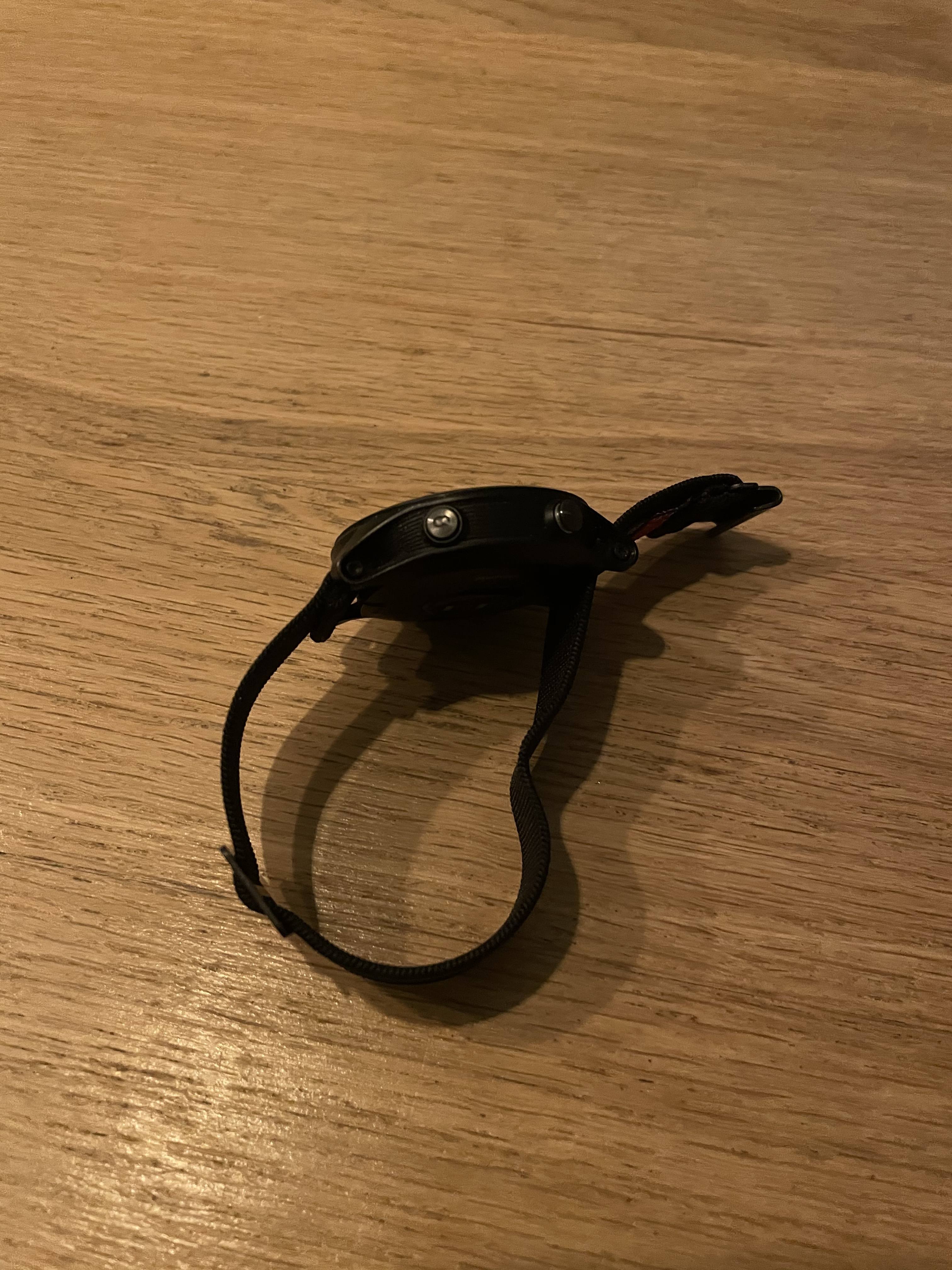 Afbeeldingslocatie: https://tweakers.net/i/Y9tuHlpdJ3S7UedLAfgHE_5M4TY=/full-fit-in/4920x3264/filters:max_bytes(3145728):no_upscale():strip_icc():fill(white):strip_exif()/f/image/gDl9ykf3fmUhlxhH1VkQlVBP.jpg?f=user_large