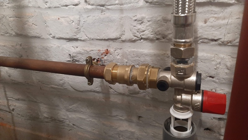 Afbeeldingslocatie: https://tweakers.net/i/YBrE-l1XHIpnF5VihsyE1SF0fC4=/800x/filters:strip_icc():strip_exif()/f/image/JPIU2wfKeWV9vZgb4UiJySlR.jpg?f=fotoalbum_large