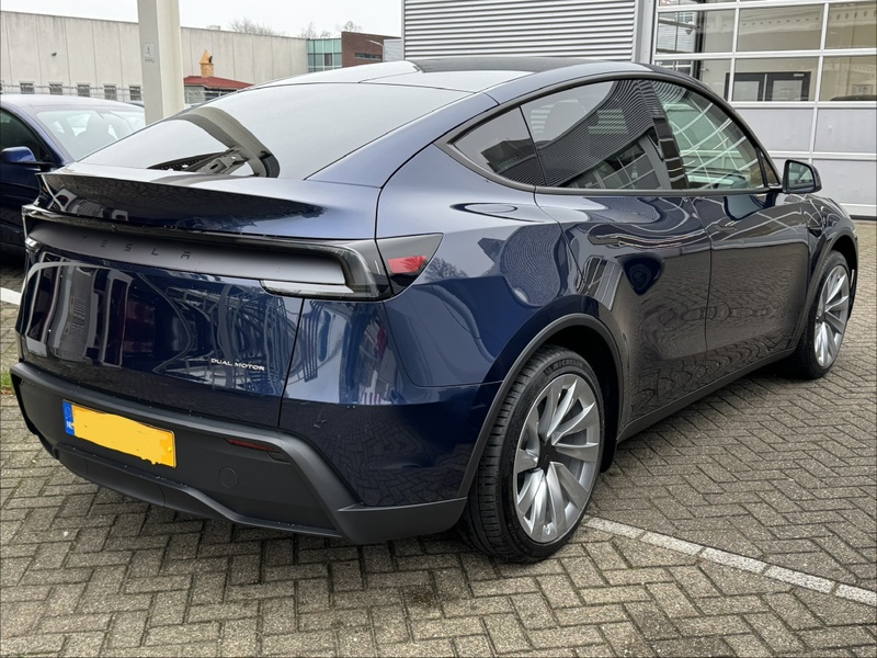 Afbeeldingslocatie: https://tweakers.net/i/YF9kbREgrIDpEx0zWCrInWaybFs=/800x/filters:strip_icc():strip_exif()/f/image/CaQ7DDvzedGhqCPSQc6oLHUf.jpg?f=fotoalbum_large