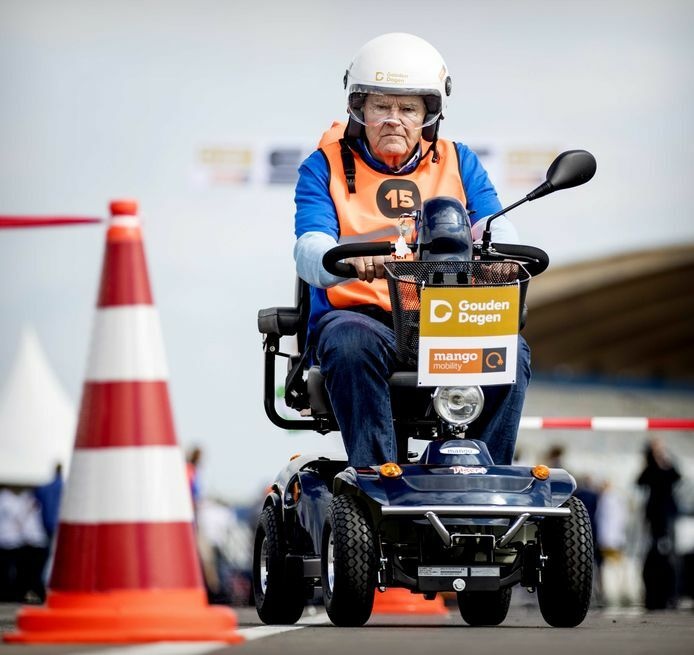 Afbeeldingslocatie: https://tweakers.net/i/YIFpPtHlRB2U4jebfw-Qg2OAzdo=/full-fit-in/4920x3264/filters:max_bytes(3145728):no_upscale():strip_icc():fill(white):strip_exif()/f/image/UtjJGwu2JhG2KaJ9jvSLpQKb.jpg?f=user_large