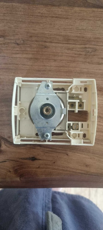 Afbeeldingslocatie: https://tweakers.net/i/YSAyStoZKL8HfoFZ90dQyq7g-QM=/x800/filters:strip_icc():strip_exif()/f/image/FeC34noZn6pwD14wFixPivWS.jpg?f=fotoalbum_large