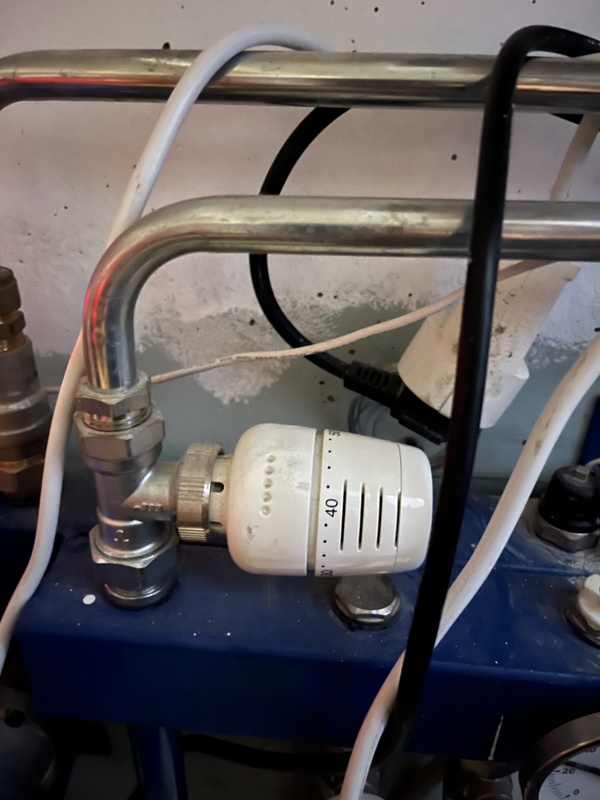 Afbeeldingslocatie: https://tweakers.net/i/YSobGRIQJFA571BSOHMzbLDokm8=/x800/filters:strip_icc():strip_exif()/f/image/tUJaFBjfpCoomrVr5QNaiiPP.jpg?f=fotoalbum_large