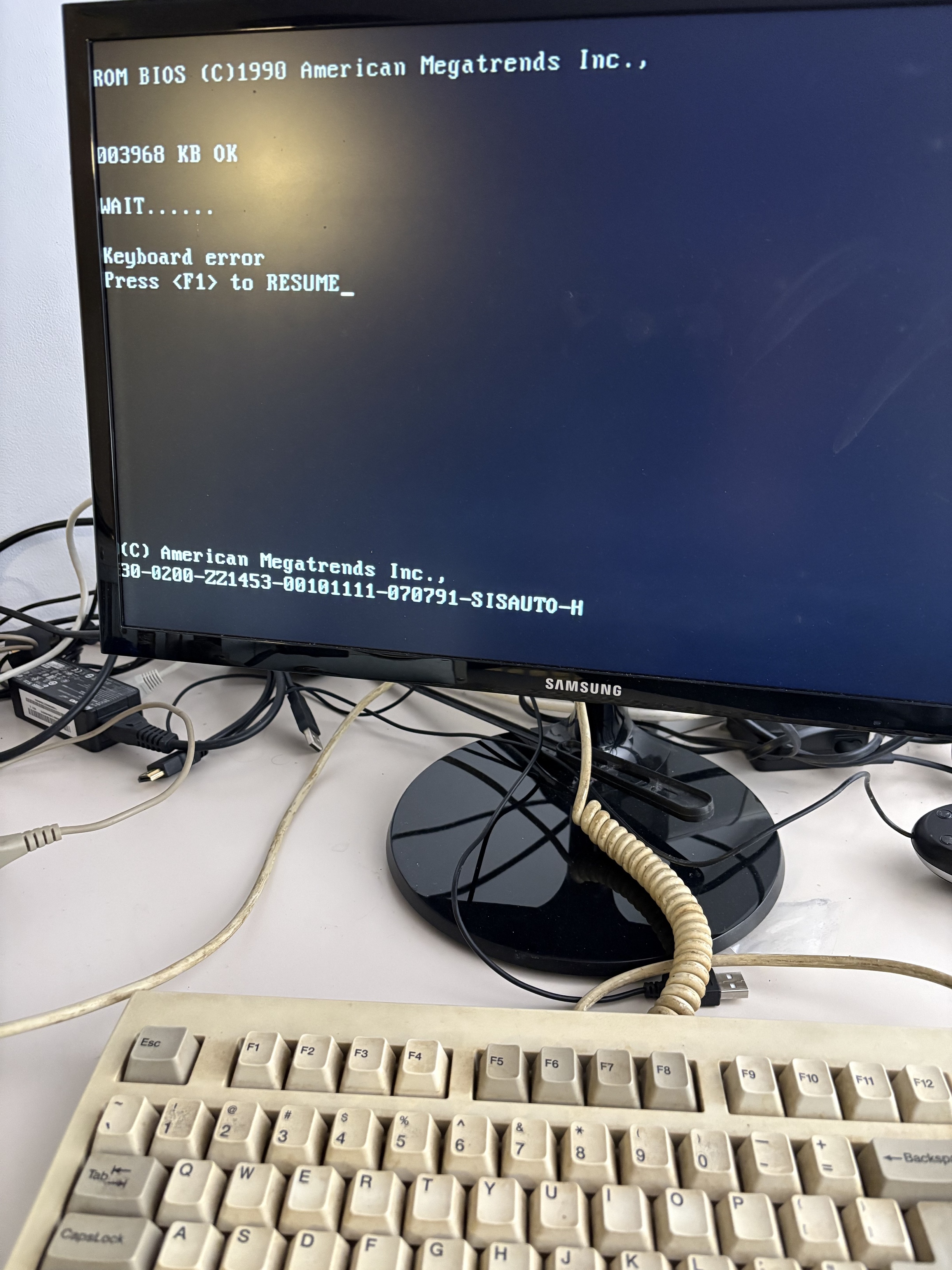 Afbeeldingslocatie: https://tweakers.net/i/YUSdwdhFpGDx1OBIZhlXsAU_ATs=/fit-in/4920x3264/filters:max_bytes(3145728):no_upscale():strip_icc():strip_exif()/f/image/MjvKVuM0ZCVEHtSkSPwsXwTz.jpg?f=user_large