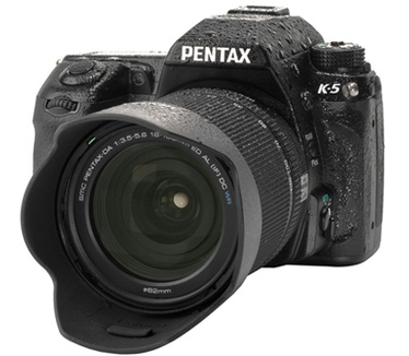 Pentax K-5 + DA 18-55mm WR + DA 50-200mm WR Zwart