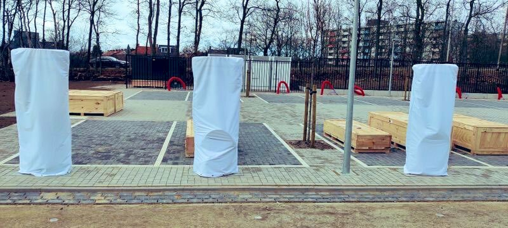 Afbeeldingslocatie: https://tweakers.net/i/YWWBpqvVsgGIkEksUfM0Bv43G2Q=/full-fit-in/4920x3264/filters:max_bytes(3145728):no_upscale():strip_icc():fill(white):strip_exif()/f/image/FD343VM9QumdQsTBSoVFIiTb.jpg?f=user_large