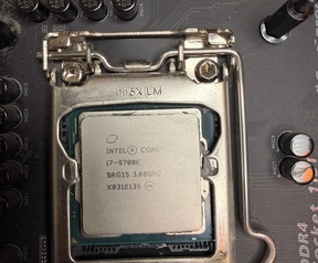 Intel Core i7-9700K Boxed aangeboden - Vraag & Aanbod - Tweakers