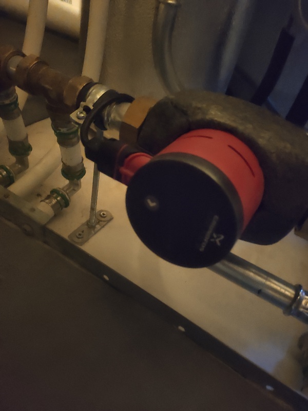 Afbeeldingslocatie: https://tweakers.net/i/YbJuHYaxy9N1q52HA_KU2-GI--w=/x800/filters:strip_icc():strip_exif()/f/image/JEQg9MMitofBS6tjAFDSw90C.jpg?f=fotoalbum_large