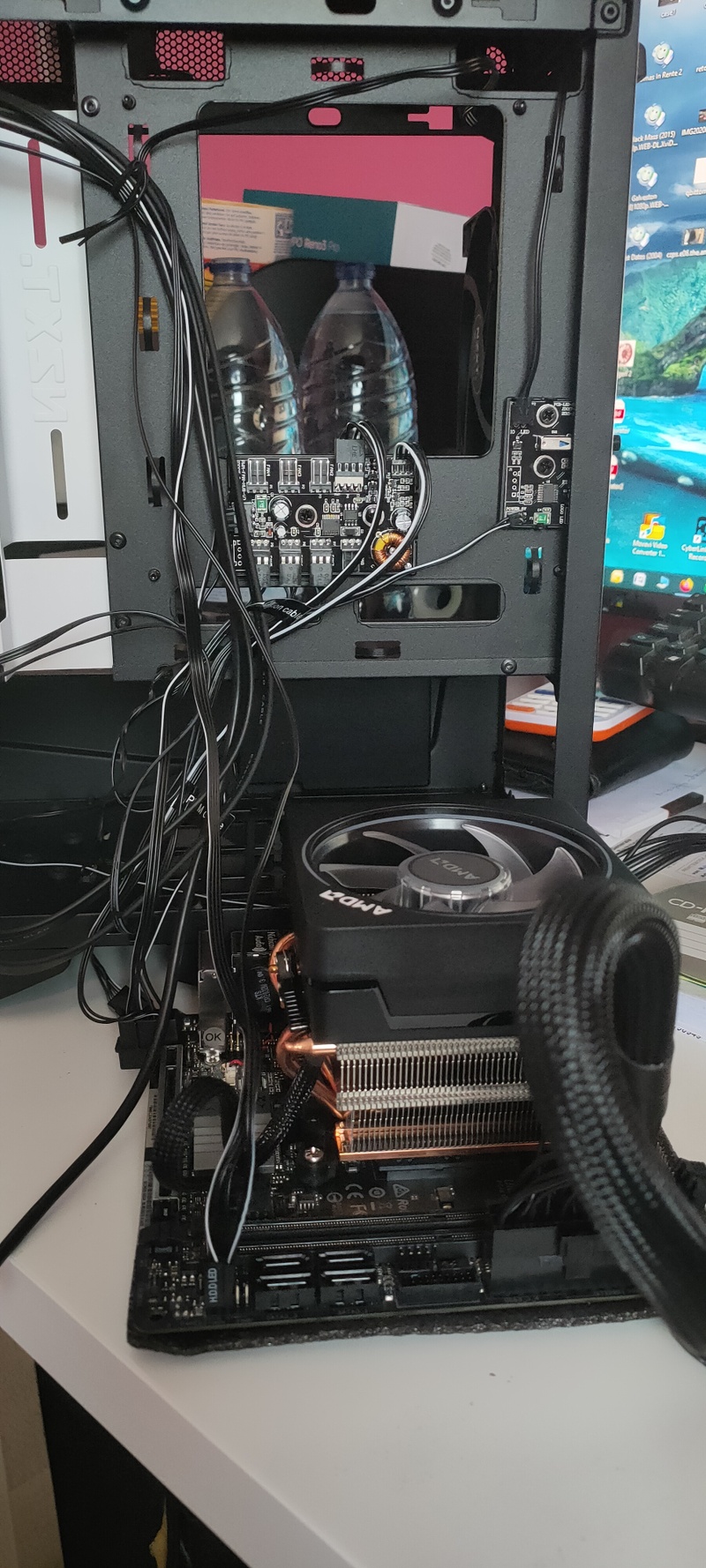 Afbeeldingslocatie: https://tweakers.net/i/YeB69ymo2HguemlmuYCmxKHIJM4=/800x/filters:strip_icc():strip_exif()/f/image/eQQ3FpT7NlLxLOE9rAhEqci5.jpg?f=fotoalbum_large