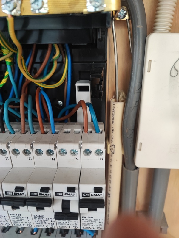 Afbeeldingslocatie: https://tweakers.net/i/YgPCEqJCMWI0XvLC2n5db7JpT4Q=/x800/filters:strip_icc():strip_exif()/f/image/MZYhYBz9wmRGHYDw12MpebLP.jpg?f=fotoalbum_large
