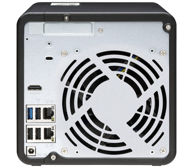 QNAP TS-453D