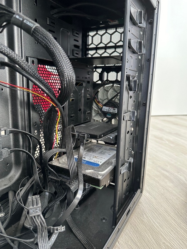 Afbeeldingslocatie: https://tweakers.net/i/YhcmV2BOSGc1vTHvneu6L9V1D-o=/x800/filters:strip_icc():strip_exif()/f/image/SZa4UZnkjDTHfa0C0iAXXsRj.jpg?f=fotoalbum_large