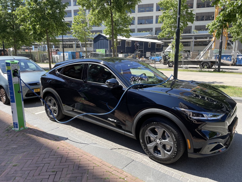 Afbeeldingslocatie: https://tweakers.net/i/YihsKzgLRRHjZkaWMSP9jirybSk=/800x/filters:strip_icc():strip_exif()/f/image/QQjNUE6syF4DnY7igtbF4be2.jpg?f=fotoalbum_large