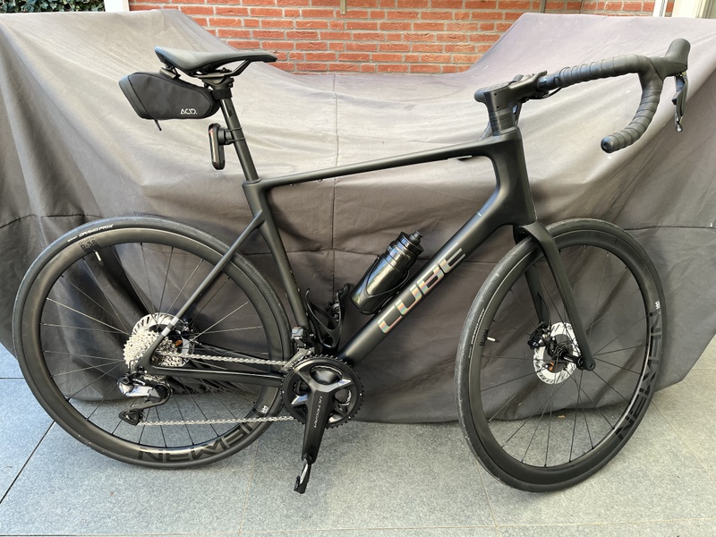 Afbeeldingslocatie: https://tweakers.net/i/Yj3r_ZpXzGcltpdAy8-Yz1WCdcg=/800x/filters:strip_icc():strip_exif()/f/image/pWCylBSv4Zz4n80laN87s4Z0.jpg?f=fotoalbum_large