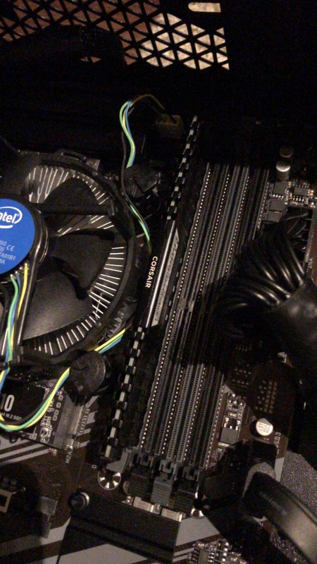 Afbeeldingslocatie: https://tweakers.net/i/Yn7FQ911JqhQV1s0AXjQZdbUsy0=/x800/filters:strip_icc():strip_exif()/f/image/iw0bSA0LRP2x2taw6nw5oCxT.jpg?f=fotoalbum_large