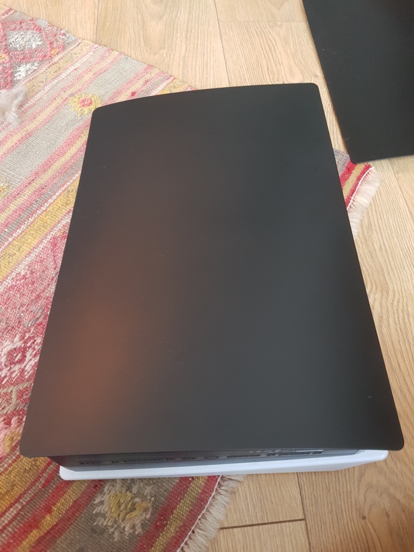 Afbeeldingslocatie: https://tweakers.net/i/YyeLwhxuTeF2gt2hVpcfKtP4xx4=/x800/filters:strip_icc():strip_exif()/f/image/TFrEI6TfgQk1YhjziWYegKY2.jpg?f=fotoalbum_large