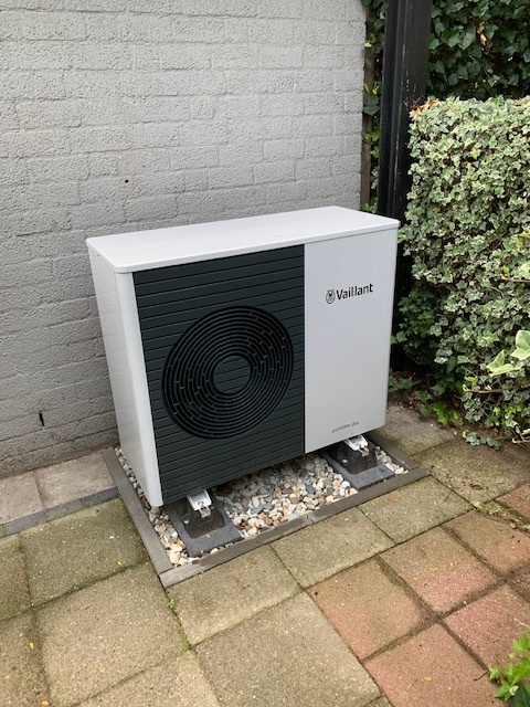 Afbeeldingslocatie: https://tweakers.net/i/Z61wC9k2rNBmQr8_cnfPwUsZluo=/fit-in/4920x3264/filters:max_bytes(3145728):no_upscale():strip_icc():strip_exif()/f/image/KrFazIKO51czNzvh6WY7pE4E.jpg?f=user_large