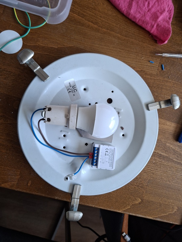 Afbeeldingslocatie: https://tweakers.net/i/Z794cgmzOj4sRaaOR736jXXv3_A=/x800/filters:strip_icc():strip_exif()/f/image/Uxbb8A4l30rHmUZYLYvSTOoi.jpg?f=fotoalbum_large