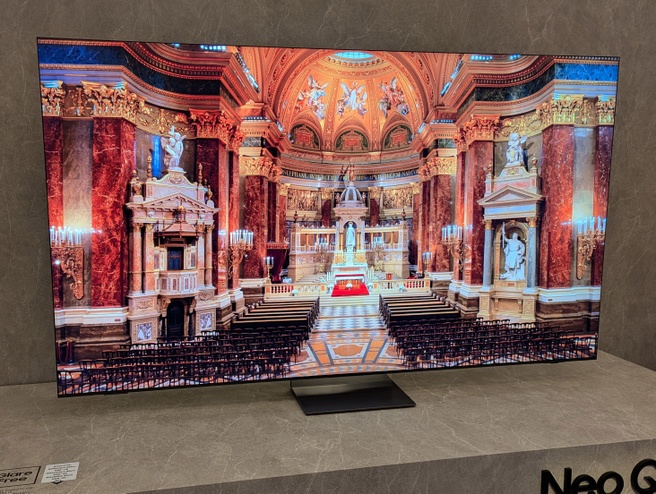 Samsung QN990F 8k tv