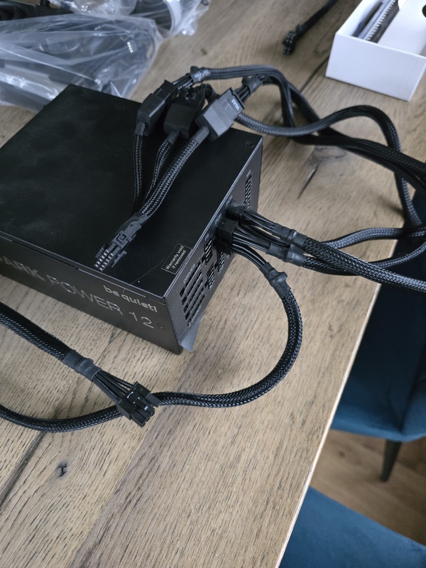 Afbeeldingslocatie: https://tweakers.net/i/ZFd36XhXMxaBFrKRNnCyWYto3xM=/x800/filters:strip_icc():strip_exif()/f/image/UHTSCEEHcOv4py0EtFW0WPfc.jpg?f=fotoalbum_large