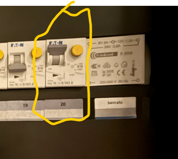 Afbeeldingslocatie: https://tweakers.net/i/ZH6ifbGyrMqAZuC5e4lYM4gy7aQ=/fit-in/4000x4000/filters:no_upscale():strip_exif()/f/image/6toJmOxUuu34dDUMtSYKzRC9.png?f=user_large