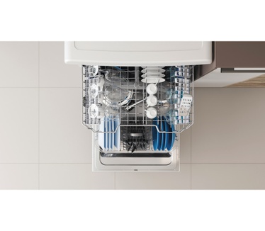 Indesit DFE 1B19 14