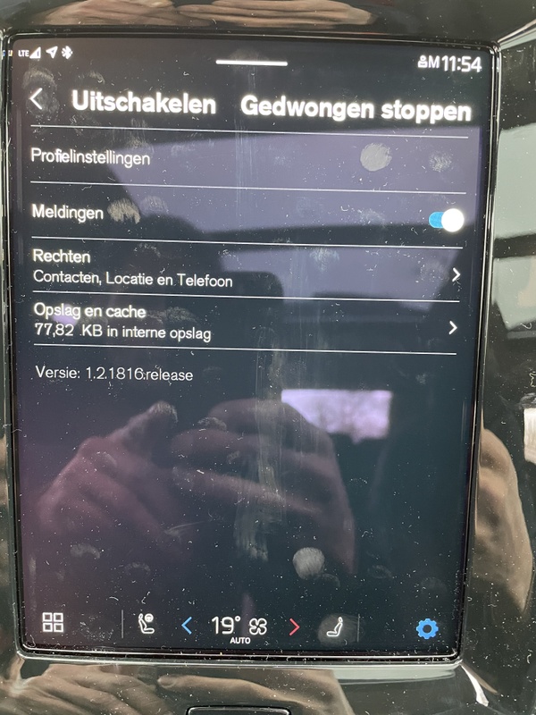 Afbeeldingslocatie: https://tweakers.net/i/ZImZ4KfcAWyQVgR-70NS5kb6_kA=/x800/filters:strip_icc():strip_exif()/f/image/nhFTWW6Jne0ilb628Jog92Xb.jpg?f=fotoalbum_large