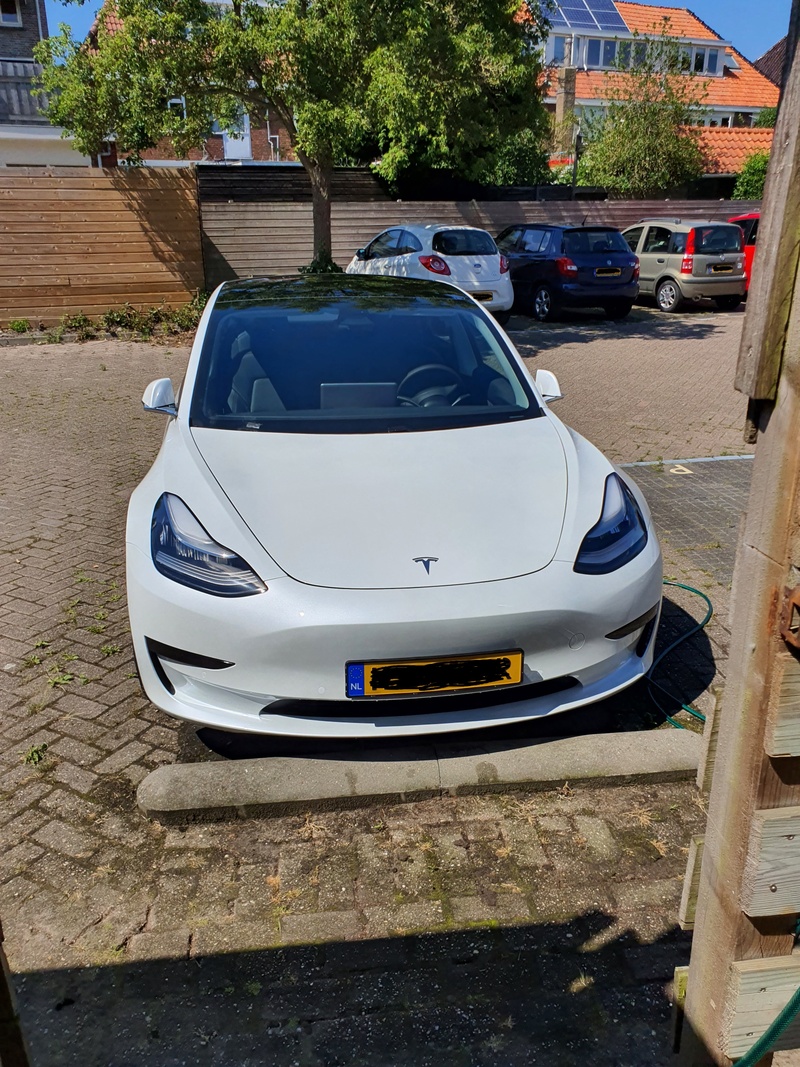 Afbeeldingslocatie: https://tweakers.net/i/ZM_1nuha1LrzN2YOGaHJr2f5tMw=/800x/filters:strip_icc():strip_exif()/f/image/xHhlxPMTyvnJYxmPjtVzLIzP.jpg?f=fotoalbum_large