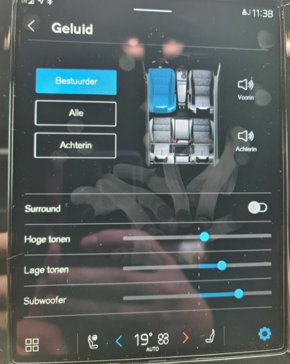 Afbeeldingslocatie: https://tweakers.net/i/ZV2kKyoCPtFHqkPPdQK8rTS5m68=/full-fit-in/4920x3264/filters:max_bytes(3145728):no_upscale():strip_icc():fill(white):strip_exif()/f/image/xYoQPlov22USyTBKlvi3oP4A.jpg?f=user_large