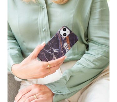 Selencia Aurora Fashion Backcover iPhone 12 (Pro) - Duurzaam hoesje - 100% gerecycled - Zwart Marmer