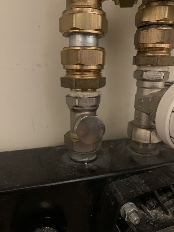 Afbeeldingslocatie: https://tweakers.net/i/ZV_mODNvHvJrxpGSrptmK5rrXCs=/x800/filters:strip_icc():strip_exif()/f/image/AmYq3pRYS31KgzVEEBcTB8PQ.jpg?f=fotoalbum_large