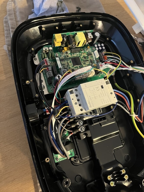 Afbeeldingslocatie: https://tweakers.net/i/ZYaE0mrdAs4KhH692zquAuz0y_4=/x800/filters:strip_icc():strip_exif()/f/image/y6BR75BLjxh5k9t3IWl4Ow7d.jpg?f=fotoalbum_large