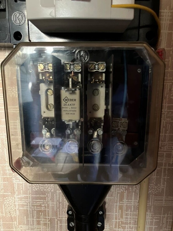 Afbeeldingslocatie: https://tweakers.net/i/ZZRyyjobn5ZdVJN8Bn5E2pz5tmo=/x800/filters:strip_icc():strip_exif()/f/image/diphE25Dsgd9mqRVlGJxdE8c.jpg?f=fotoalbum_large