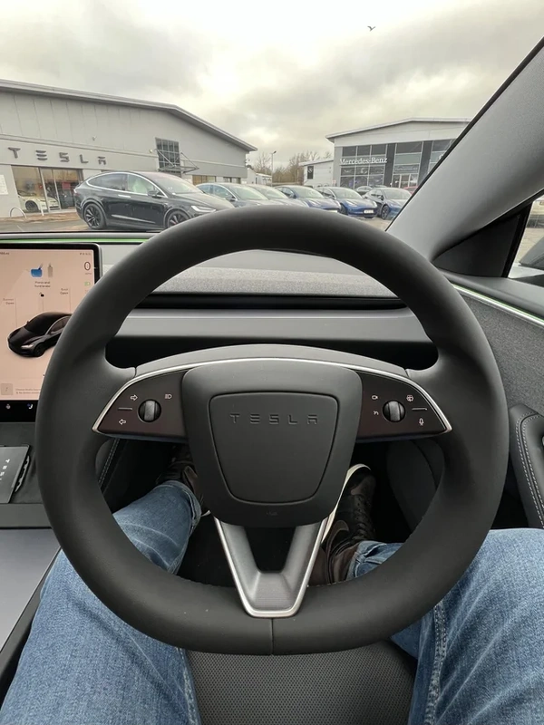 Afbeeldingslocatie: https://tweakers.net/i/Zbzn87ZQI0He9fjgYAHxNnmJlGE=/x800/filters:strip_exif()/f/image/wiCA840GQ8EIlGlpRbHCymv3.webp?f=fotoalbum_large
