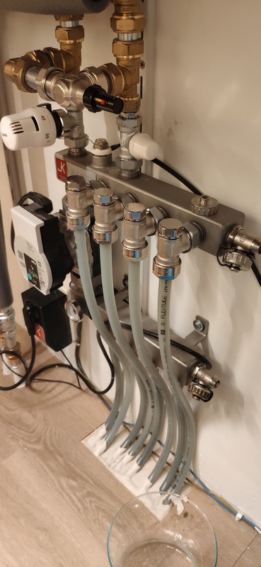 Afbeeldingslocatie: https://tweakers.net/i/ZdW6qNPtcHsDu6DJIr0vSxJqUlo=/x800/filters:strip_icc():strip_exif()/f/image/mH8j2blNFxyUTcIuaUPjWcuz.jpg?f=fotoalbum_large