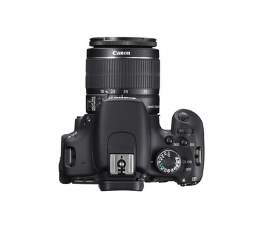 Canon EOS 600D + EF-S 18-55mm IS II