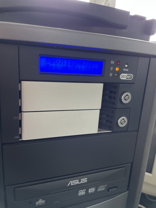 Afbeeldingslocatie: https://tweakers.net/i/ZiQMBB-NQpszmyt6XaSmUvYwsDQ=/x800/filters:strip_icc():strip_exif()/f/image/ttb4wNbZ7vtYDGZkYsbAr2N9.jpg?f=fotoalbum_large