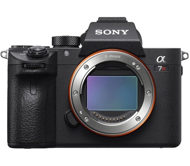 Sony A7R III + HVL-F32M