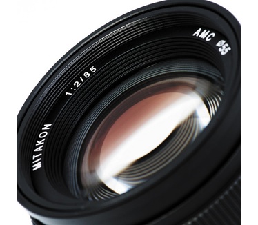 ZhongYi Optics Mitakon Creator 85mm f/2