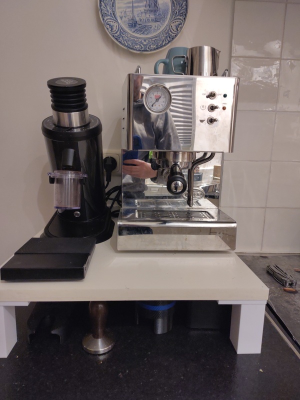 Afbeeldingslocatie: https://tweakers.net/i/Zq98Xf3iDLxfcVW5SvkM5xmt10E=/x800/filters:strip_icc():strip_exif()/f/image/SKIs9HgrxtEQQwI6Ni2xlYox.jpg?f=fotoalbum_large