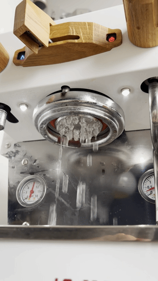 Afbeeldingslocatie: https://tweakers.net/i/Zqd4C-dthEuoW35fTZ9TFIao9ww=/fit-in/4000x4000/filters:no_upscale():gifsicle():strip_exif()/f/image/dypk9hcNh7GY3Qfprnfsqzi9.gif?f=user_large