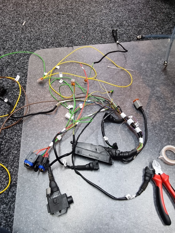 Afbeeldingslocatie: https://tweakers.net/i/ZqqHHmN9xzqNesinYoxsW3oYsGw=/x800/filters:strip_icc():strip_exif()/f/image/Imtx0Fo2nM0JGoikKyzGizli.jpg?f=fotoalbum_large