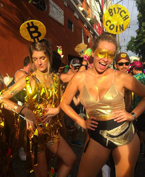 Afbeeldingslocatie: https://tweakers.net/i/ZvlC14MrsK2YKRNAQ6_uq-T4BwY=/full-fit-in/4000x4000/filters:no_upscale():fill(white):strip_exif()/f/image/341OnUJ2KR5pNnWwk9VPJsTv.png?f=user_large