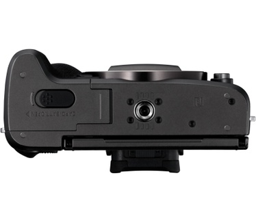 Canon M5 + 18-150mm IS STM
