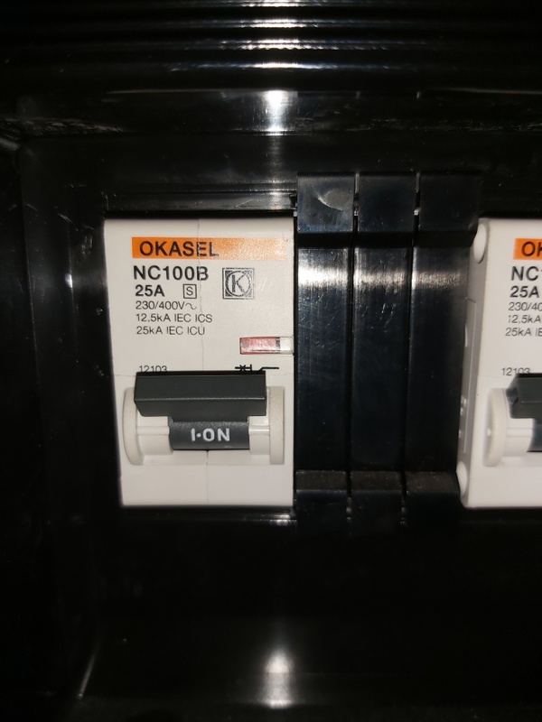 Afbeeldingslocatie: https://tweakers.net/i/_0ICM-g_zG4KylomZZjMG101CZk=/x800/filters:strip_icc():strip_exif()/f/image/1gpnIdgPl7z5WYoSGNbnUWVW.jpg?f=fotoalbum_large